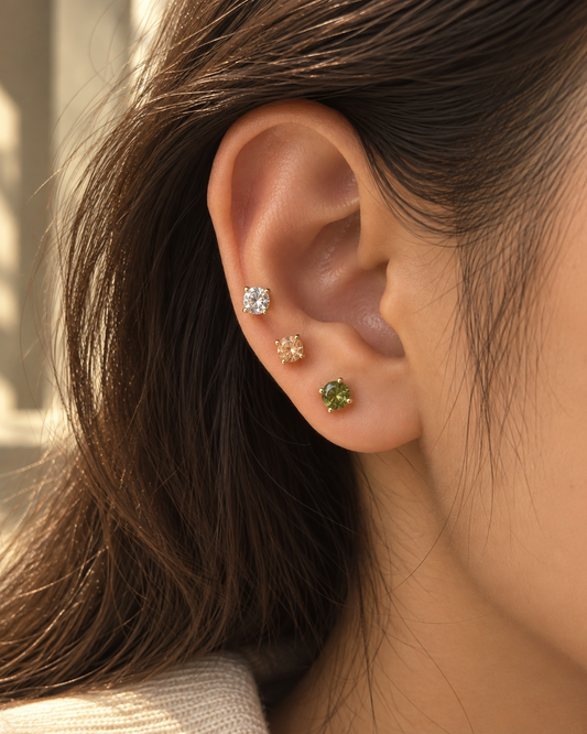 Nomi Piercing Studs
