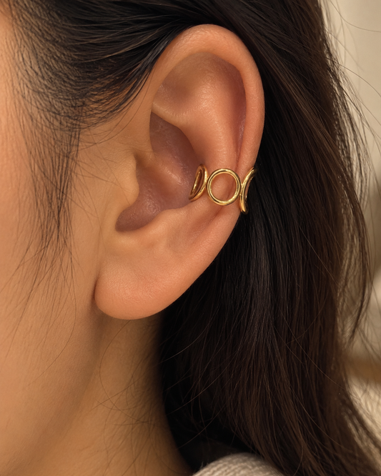Evi Earcuff (Not in pair)